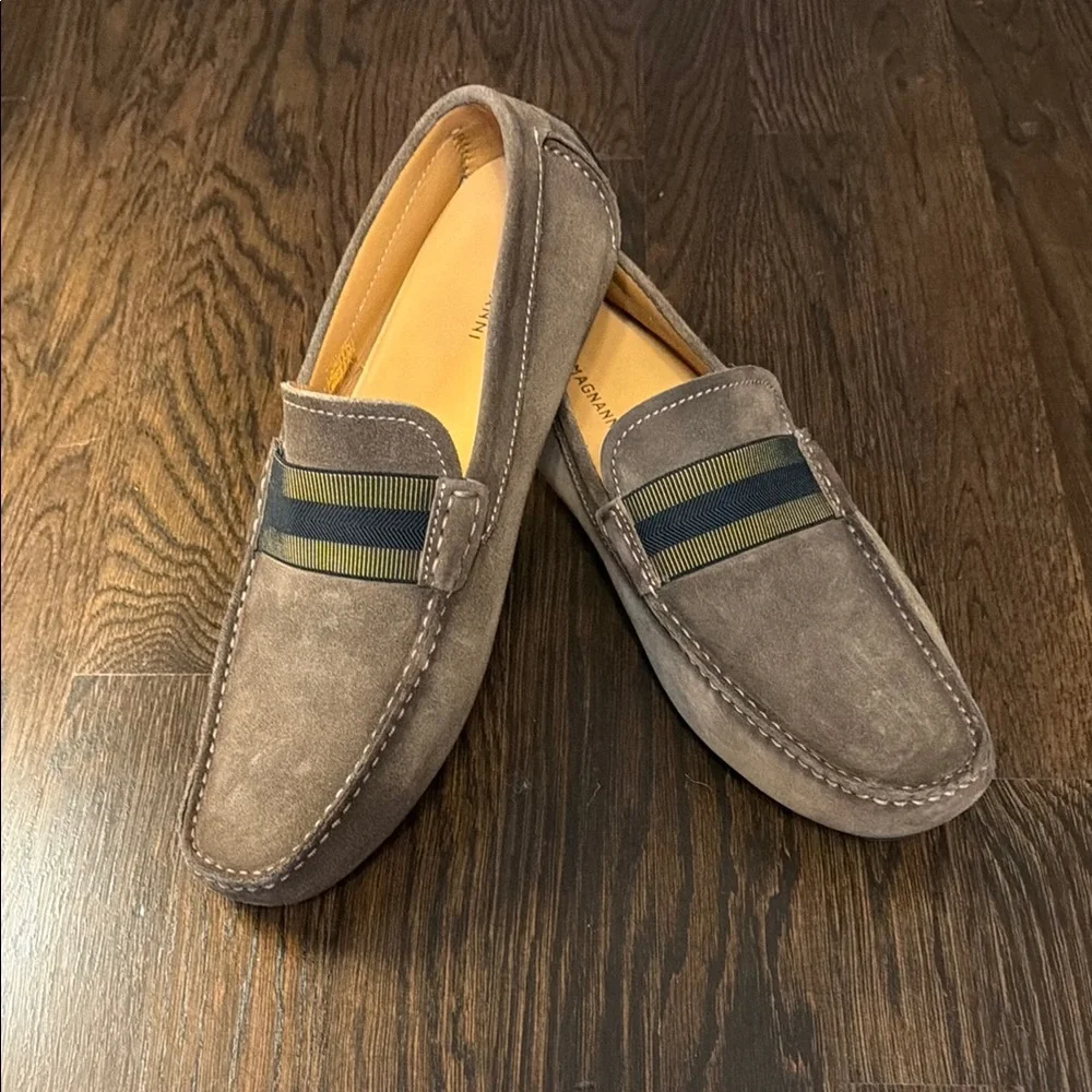 Magnanni Men's Taupe Suede Driving Loafers